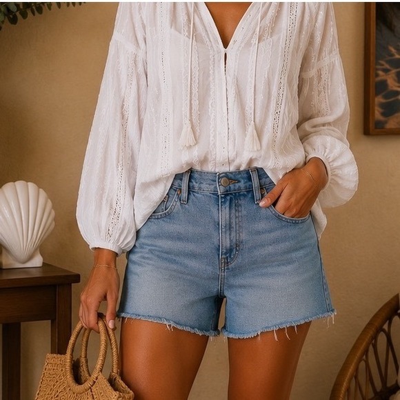 Signature by Levi Strauss & Co. Pants - Signature by Levi Strauss Heritage High Rise Denim Shorts Light Wash Raw Hem 6